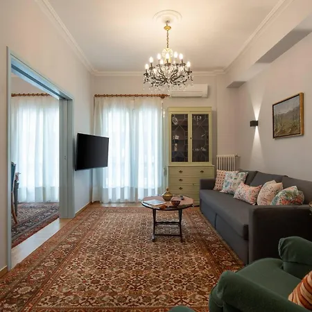 Apartment Vintage 1br In Exarchia Timeless *