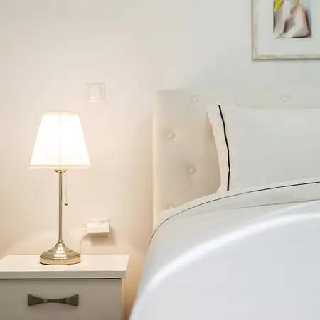 Zen Elegant In The Center Of Apartment