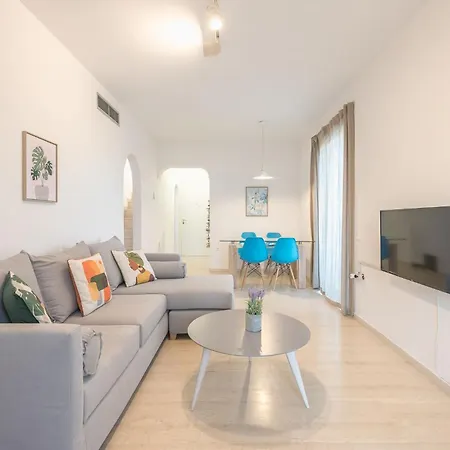 Adelos Maisonette Near Vouliagmeni *