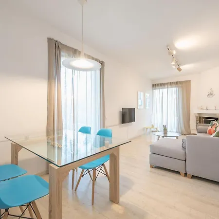 Adelos Maisonette Near Vouliagmeni
