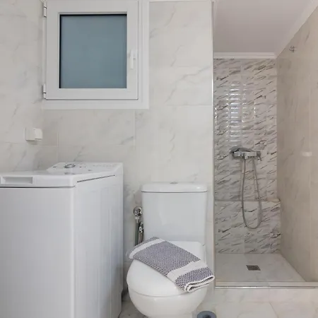 Apartment Spacious In Voula *