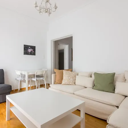 Spacious In Voula Apartment