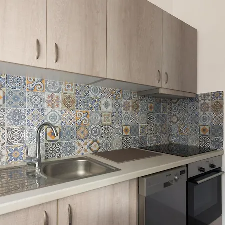 Spacious In Voula Athens