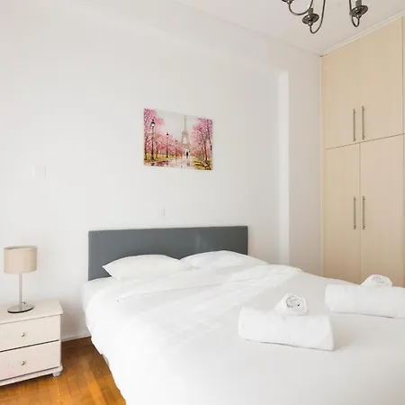 Spacious In Voula