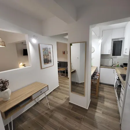 Apartman Now, Acropolis Athén