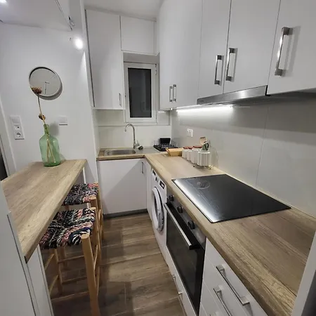 Apartman Now, Acropolis Athén