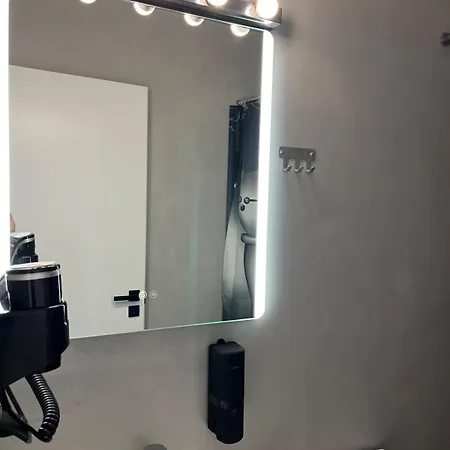 Golden Diamond Suite By Zeussuites Apartment