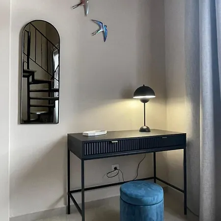 Отель Living Yard Thissio Афины