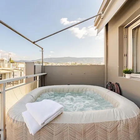 Lovely W/heated Jacuzzi &full Acropolis View *