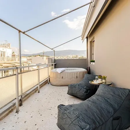 Apartment Lovely W/heated Jacuzzi &full Acropolis View