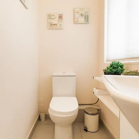 Apartment Lovely W/heated Jacuzzi &full Acropolis View *