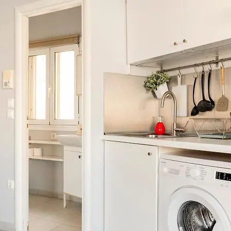 Apartment Lovely W/heated Jacuzzi &full Acropolis View *