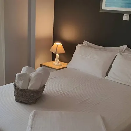 Cozy Hideaway Near The Acropolis Apartment