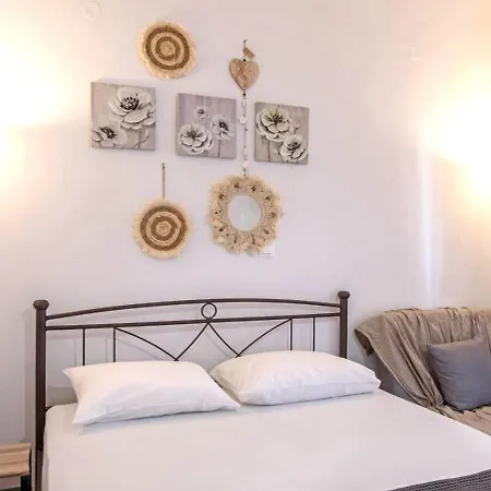 Apartment Minimal And Cozy In Zografou