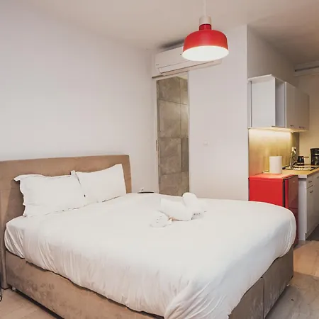 Apartment Tsakalof 10a