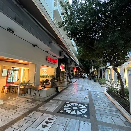 Tsakalof Loft Luxury Apartment