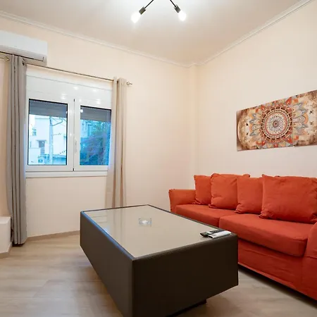 Sepolia Metro Station 1 Bdrm 4 Pers By Mps Apartment