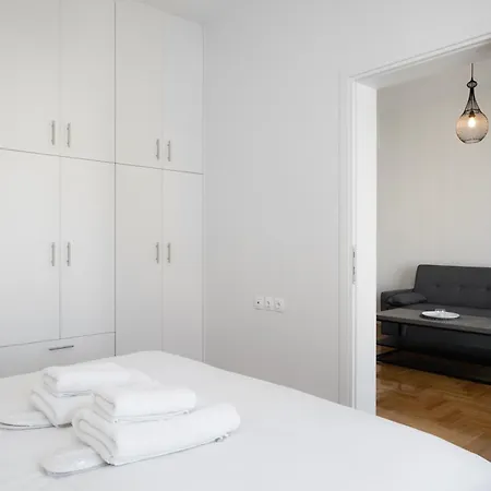 Apartment Bivium By Lobbysquare