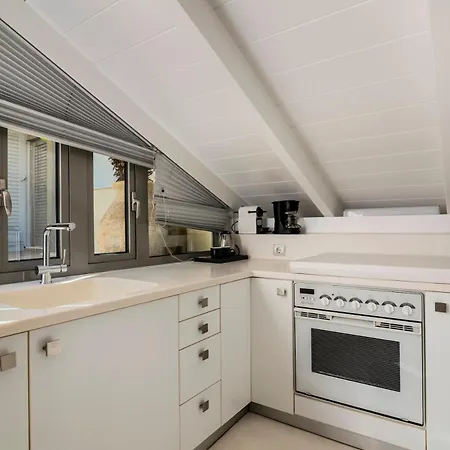 Evangelia3 Attic With Amazing View Patio Apartment
