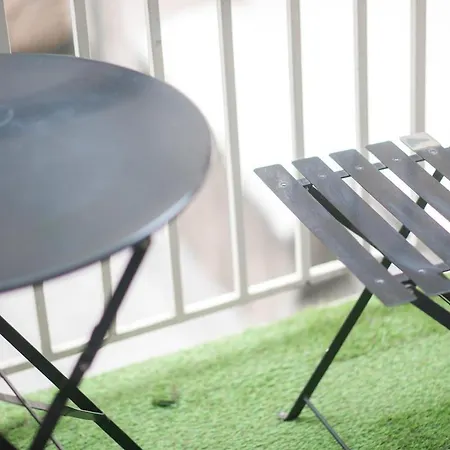 Koukaki Urban Apartment