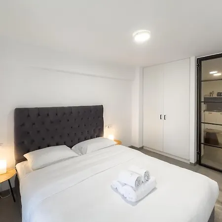 Apartment Koukaki Urban *