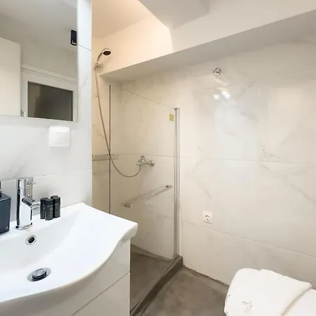 Apartment Koukaki Urban *