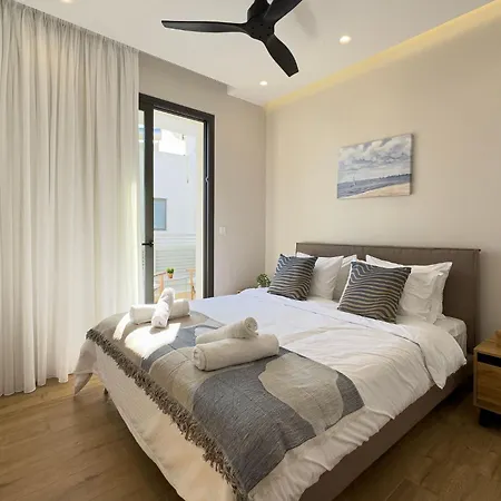 Riviera Escape Apartment
