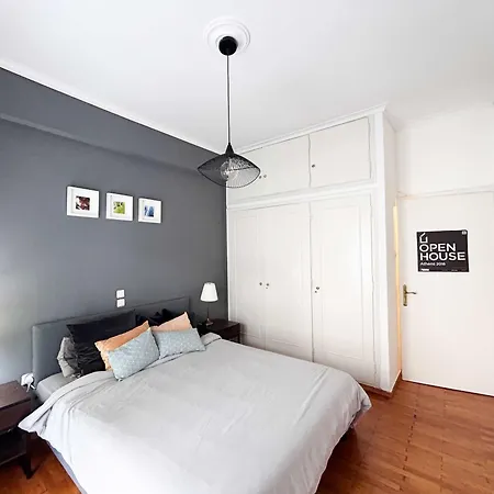 Cozy 1br In Art-filled Area Near Landmarks Athens
