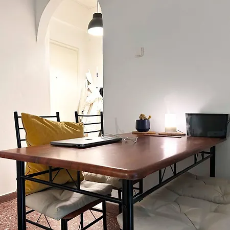 Apartment Cozy 1br In Art-filled Area Near Landmarks Athens
