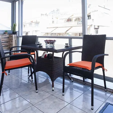 Central 2 Bd Apt With Balcony By Monastiraki Athens