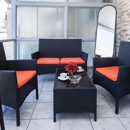 Central 2 Bd Apt With Balcony By Monastiraki * Athens