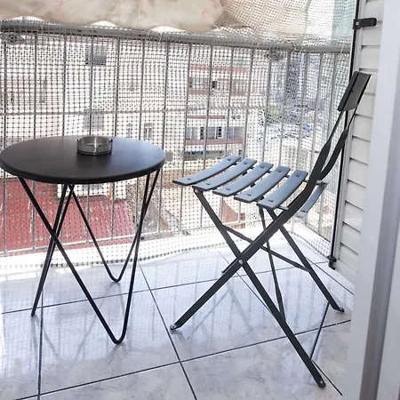 Central 2 Bd Apt With Balcony By Monastiraki Athens