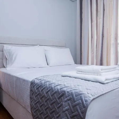 Central 2 Bd Apt With Balcony By Monastiraki Apartment *