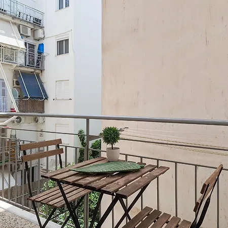 Greek Island Styled 1bd 500m From The Sea Apartament