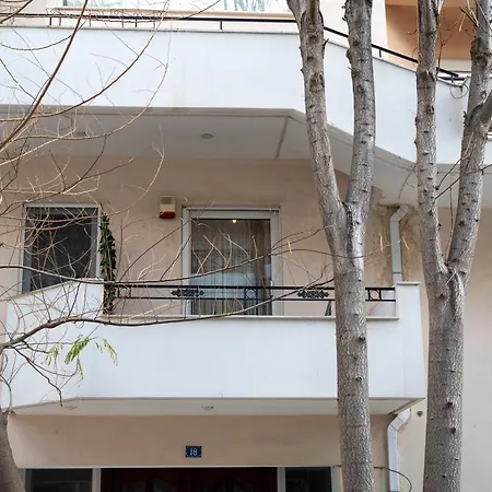 Near Acropolis Апартаменты