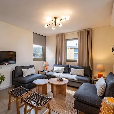Apartment Award-winning Yellow-spot