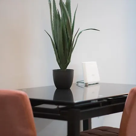 Stylish & Elegant In Pagrati Apartment *