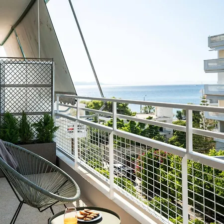 2-bd Luxury Apt. Sea View Balcony Near The *