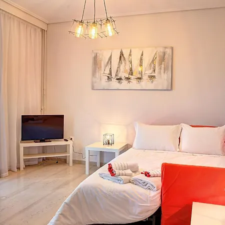 Beautiful In Glyfada Center Apartment