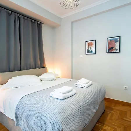 Aparthotel Aris123 By Smart Cozy - In The Heart Of - 5 Minutes From Metro - Available 24hr Athene