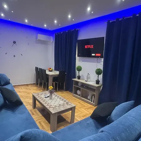 Four Seasons Apartment