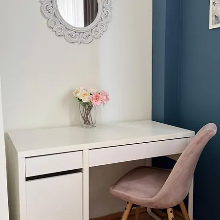 Elegant Glyfada Apartment-private Garden-near Metro Διαμέρισμα