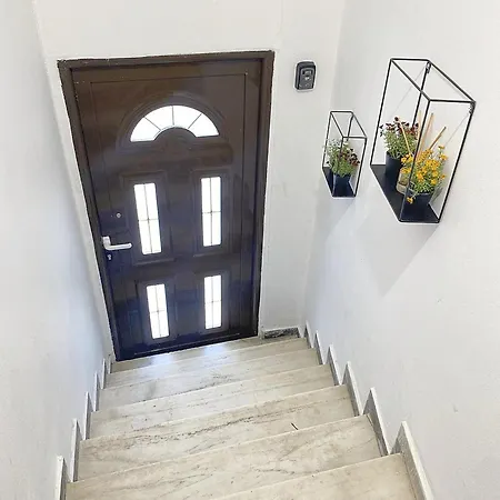Check Point - Museum Apartment Athens
