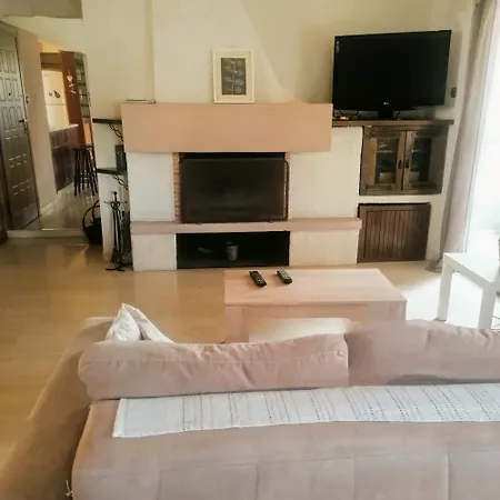 Apartment Glyfada 1bedroom Unit With Fireplace *