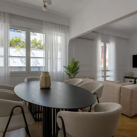 Plaka Elegance Retreat 아파트 *