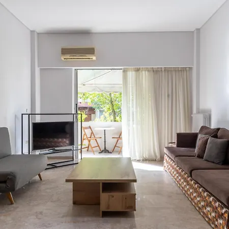 Апартаменты Lovely In Psychiko - Renovation 2025