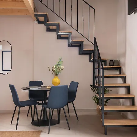 Living Yard Thissio Афины