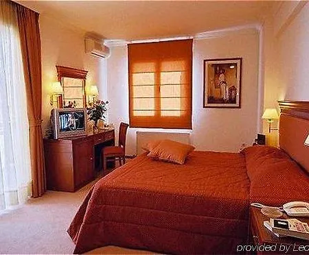 Atrium & Jacuzzi 4* Athen