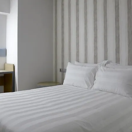 Hotel Tiare By Mage 4*