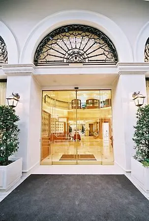 Atrium & Jacuzzi Athen